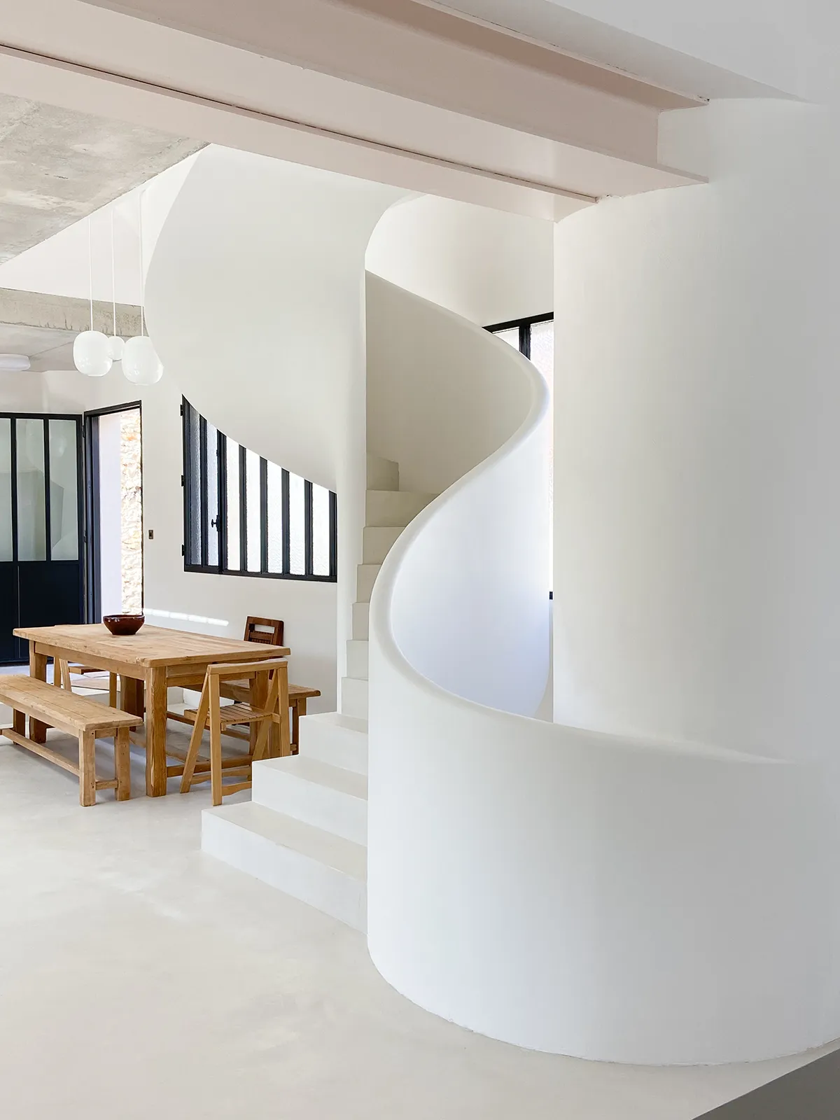 Escalier en staff - Staff Espaces Volumes